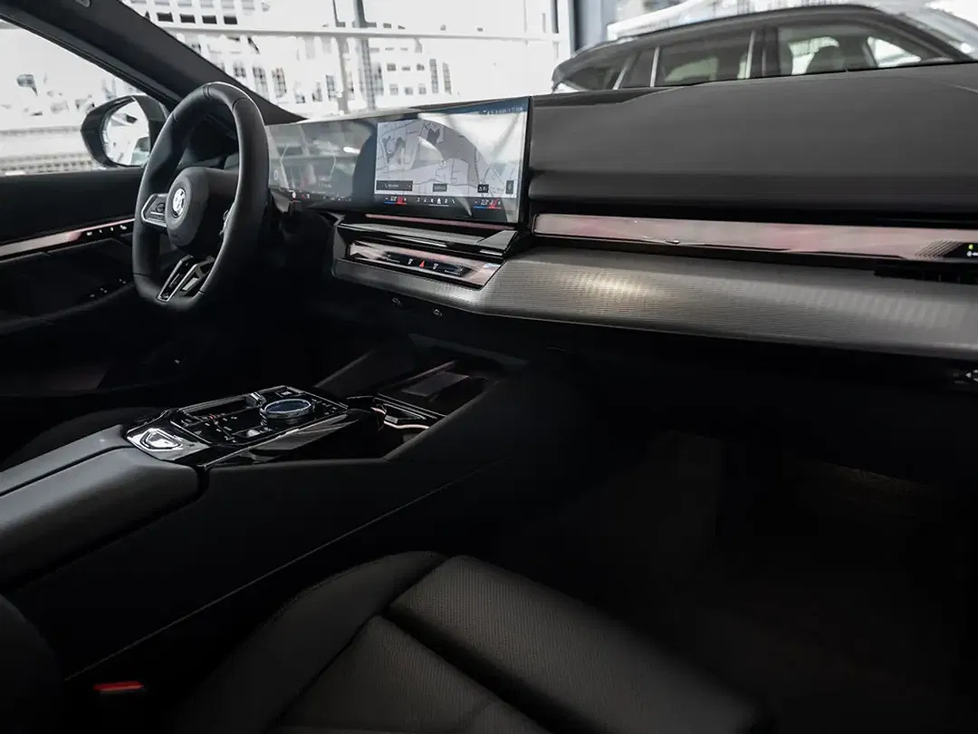 BMW 520 - Thumbnail 6