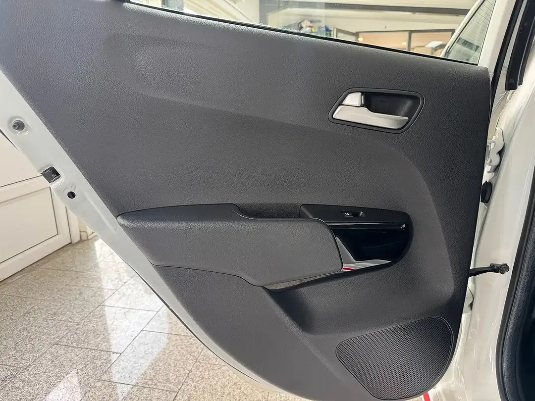 Kia Picanto - Thumbnail 13