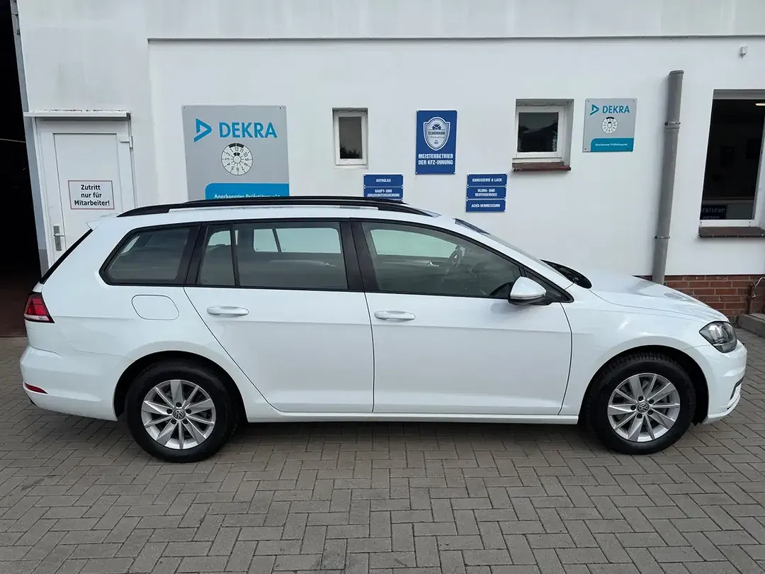 Volkswagen Golf - Thumbnail 5