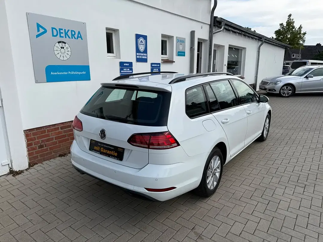 Volkswagen Golf - Thumbnail 6