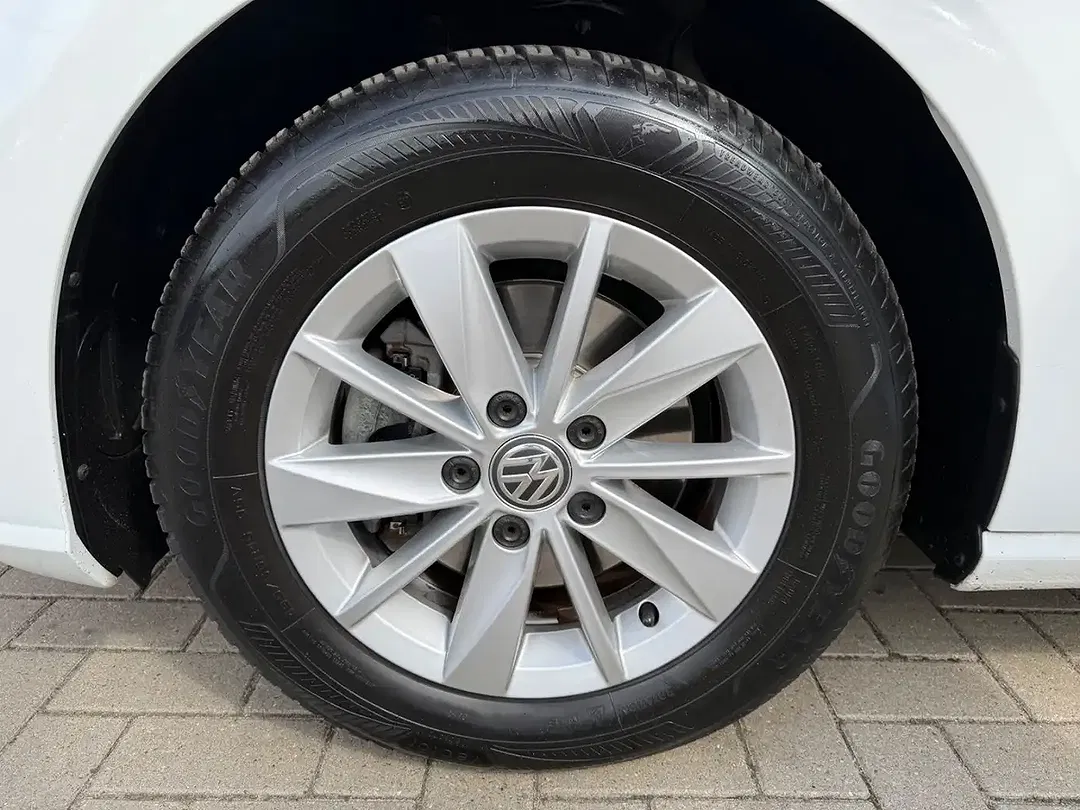 Volkswagen Golf - Thumbnail 7
