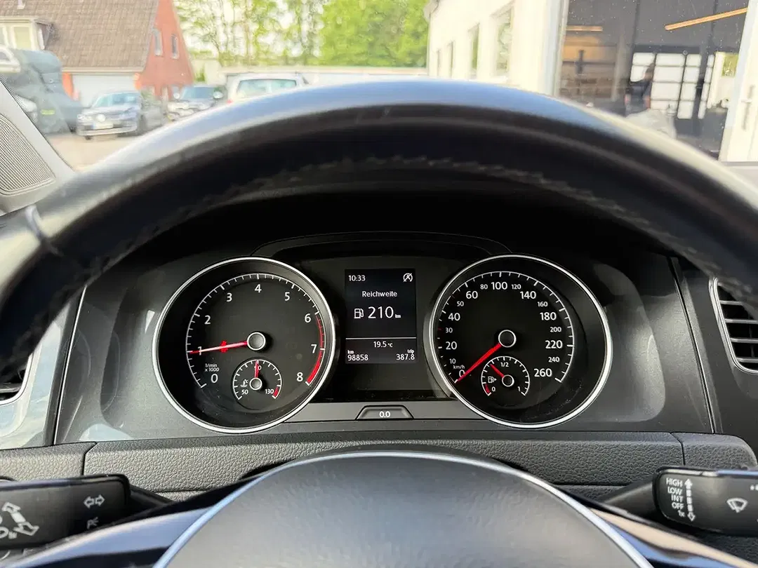 Volkswagen Golf - Thumbnail 8