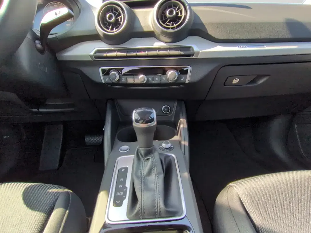 Audi Q2 - Thumbnail 12