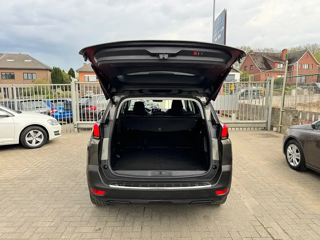 Peugeot 5008 - Thumbnail 10