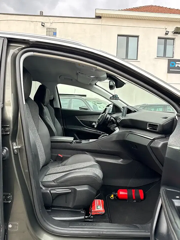Peugeot 5008 - Thumbnail 12