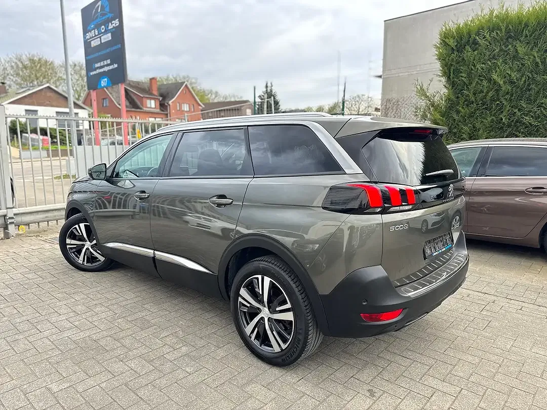 Peugeot 5008 - Thumbnail 2