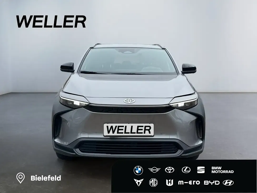 Toyota bZ4X - Thumbnail 2
