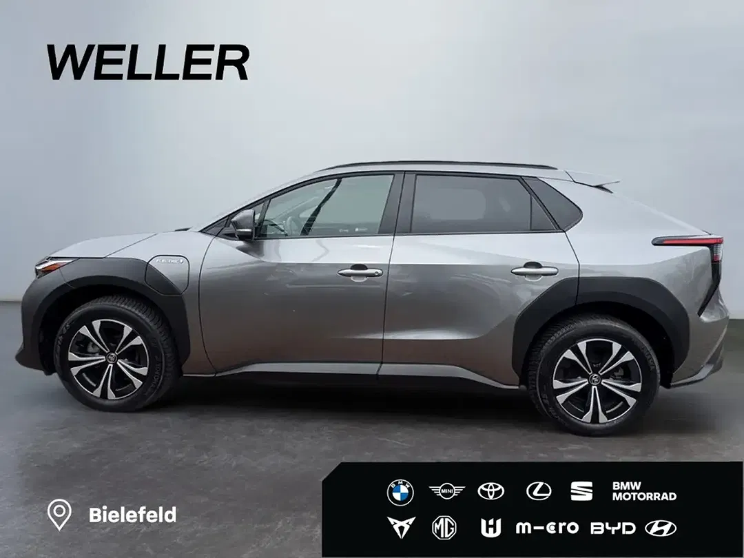 Toyota bZ4X - Thumbnail 3