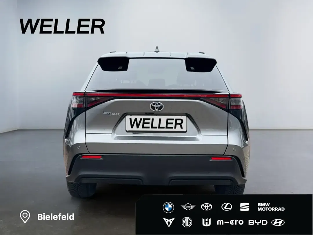 Toyota bZ4X - Thumbnail 4