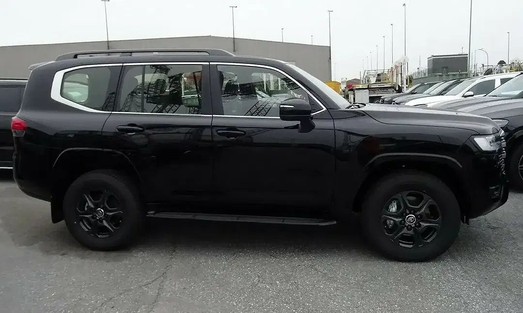 Toyota Land Cruiser - Thumbnail 12