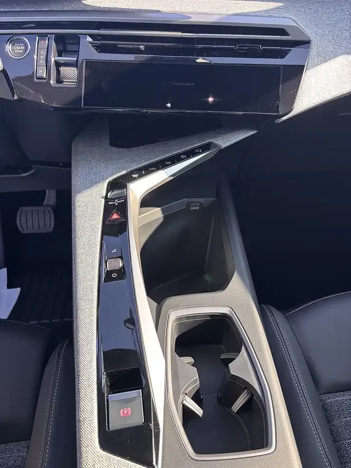Peugeot 3008 - Thumbnail 12