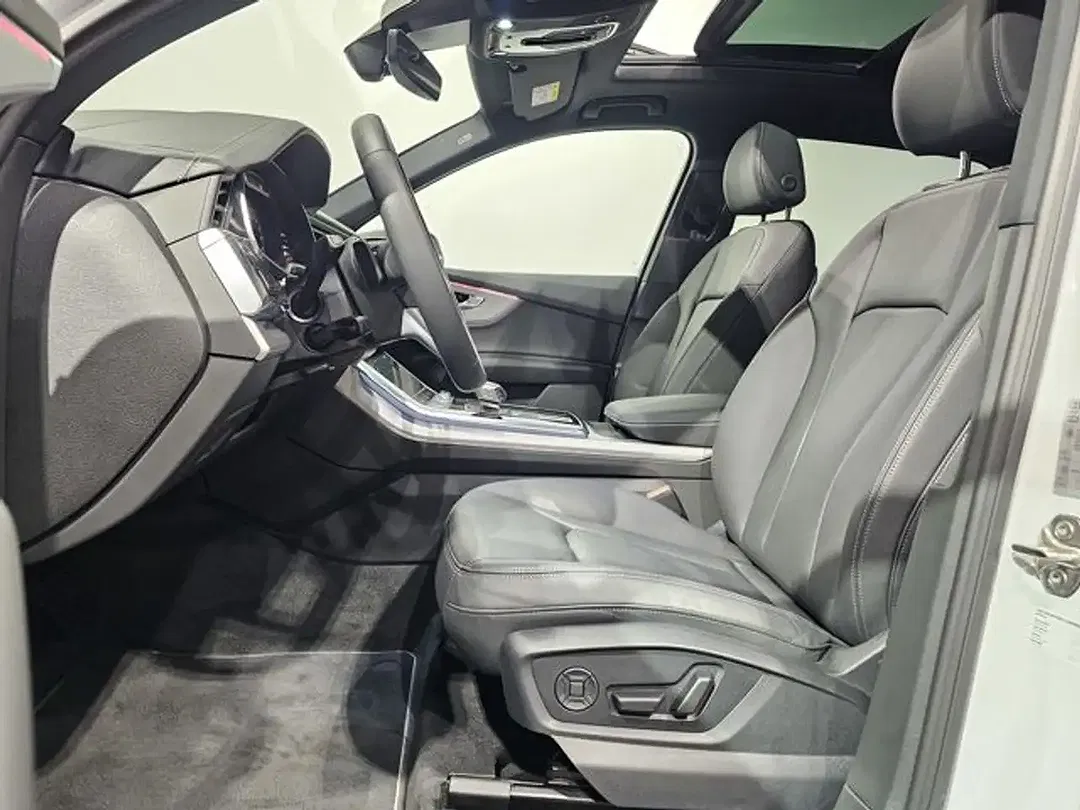 Audi Q7 - Thumbnail 12