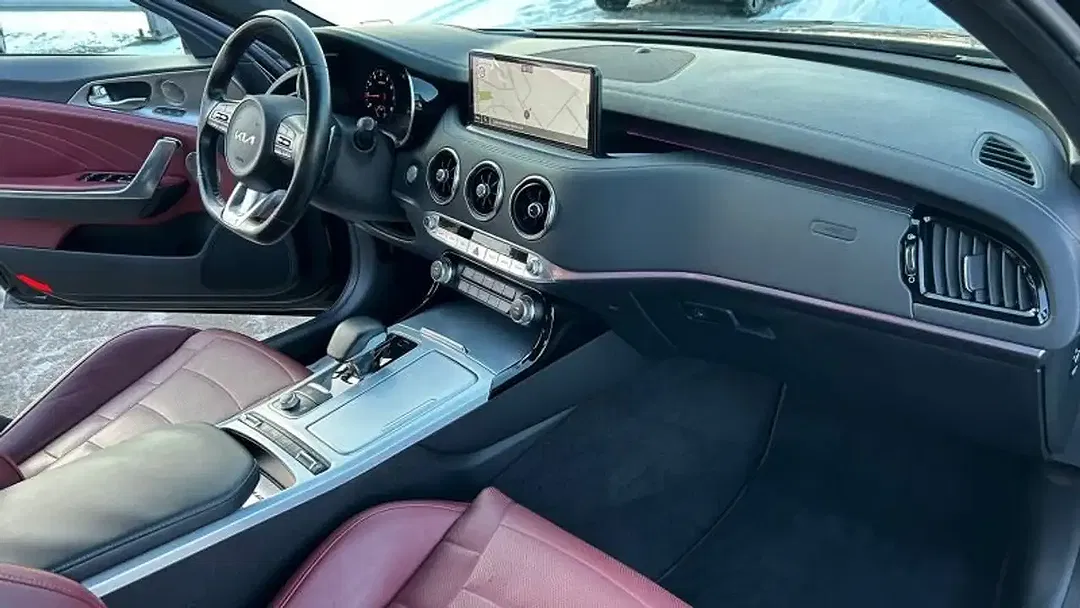 Kia Stinger - Thumbnail 14