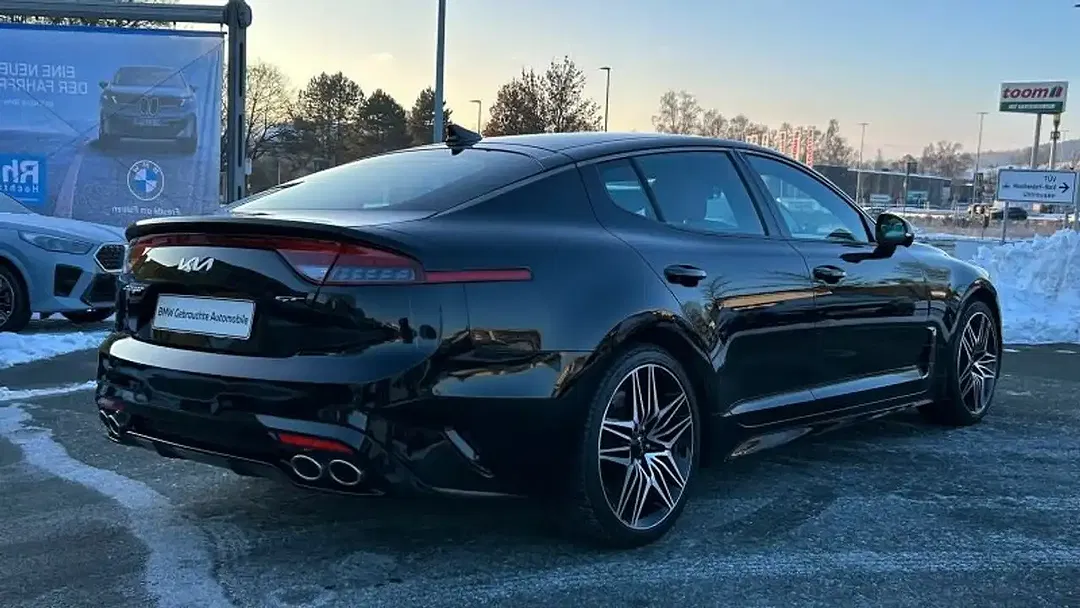 Kia Stinger - Thumbnail 6
