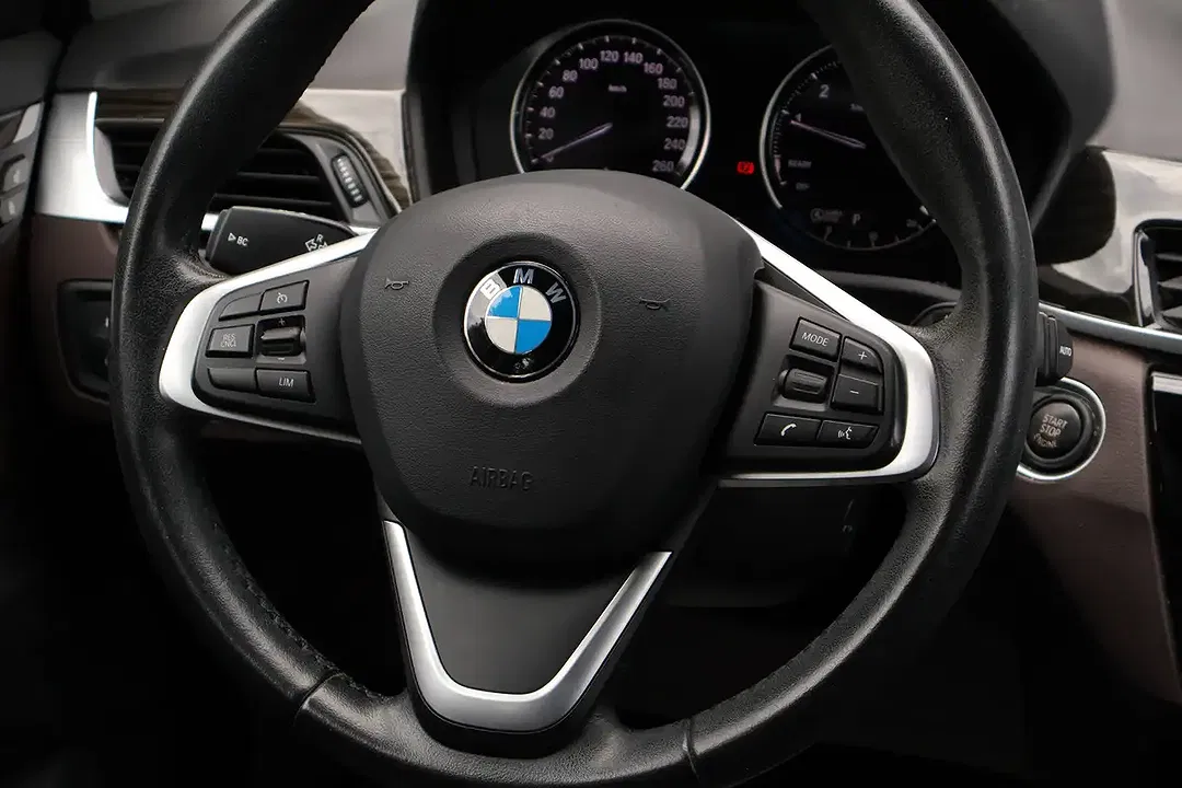 BMW X1 - Thumbnail 11