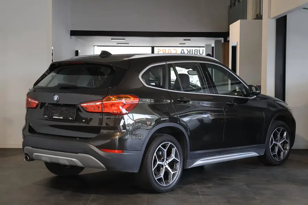 BMW X1 - Thumbnail 6