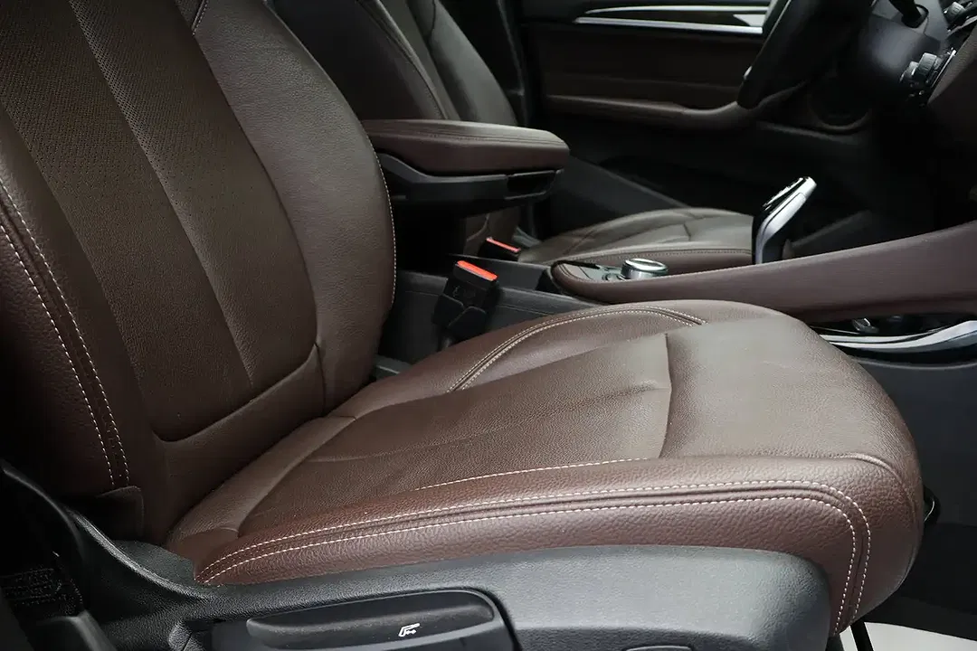 BMW X1 - Thumbnail 8