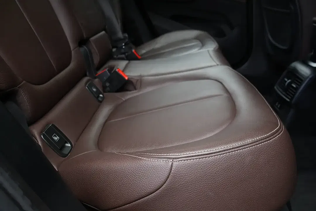 BMW X1 - Thumbnail 9