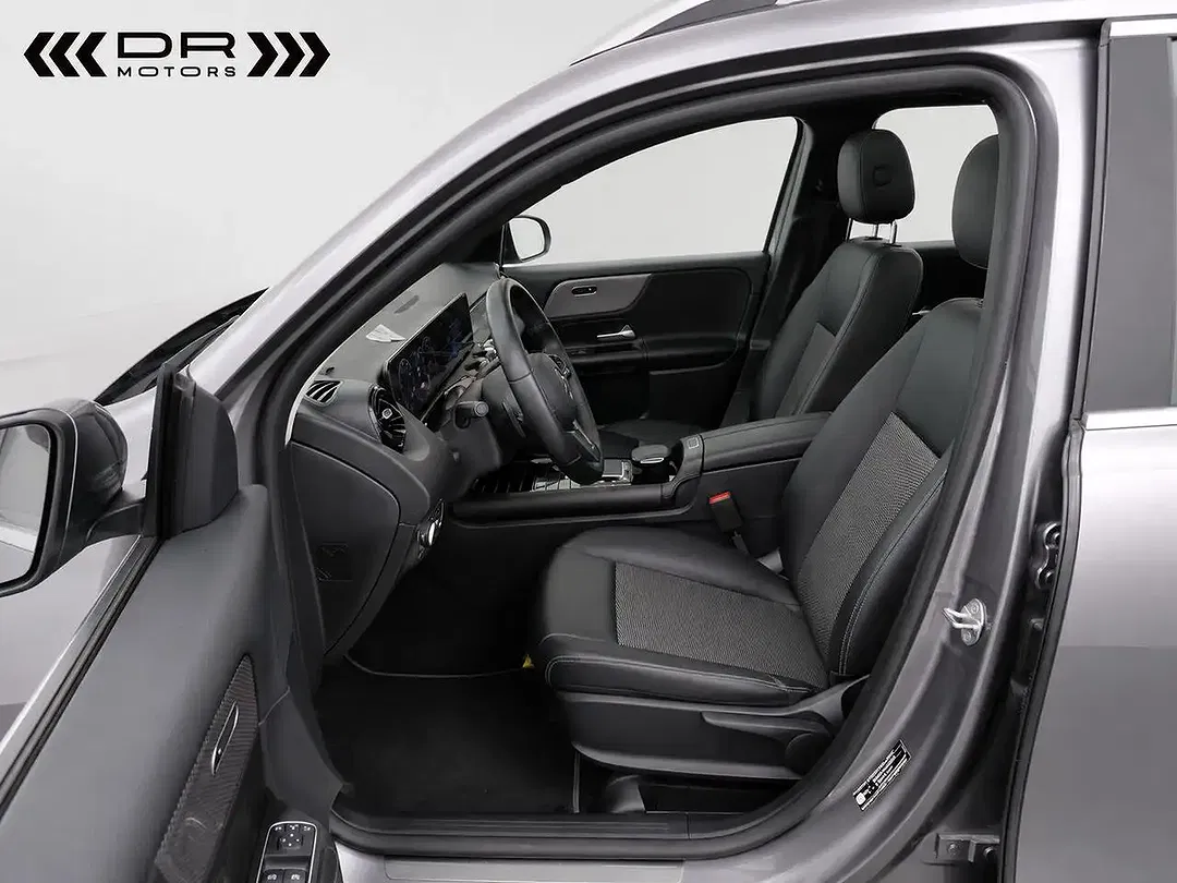 Mercedes-Benz GLB 180 - Thumbnail 8