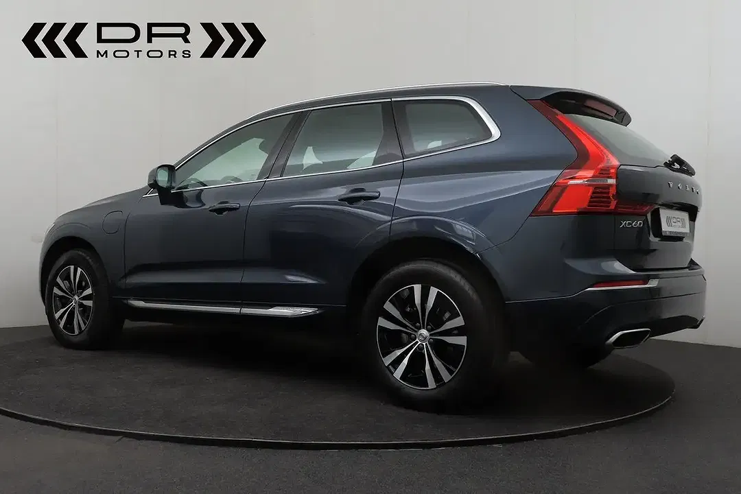 Volvo XC60 - Thumbnail 3