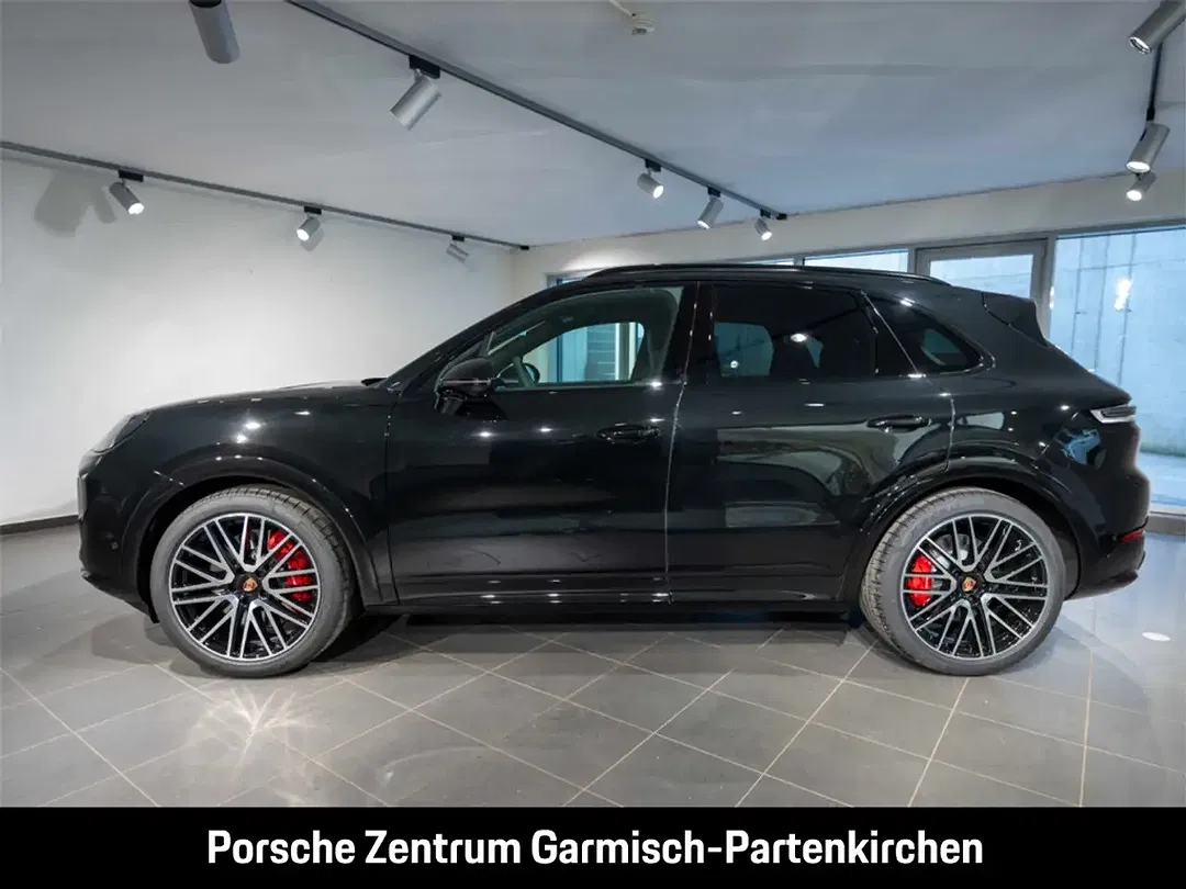 Porsche Cayenne - Thumbnail 2