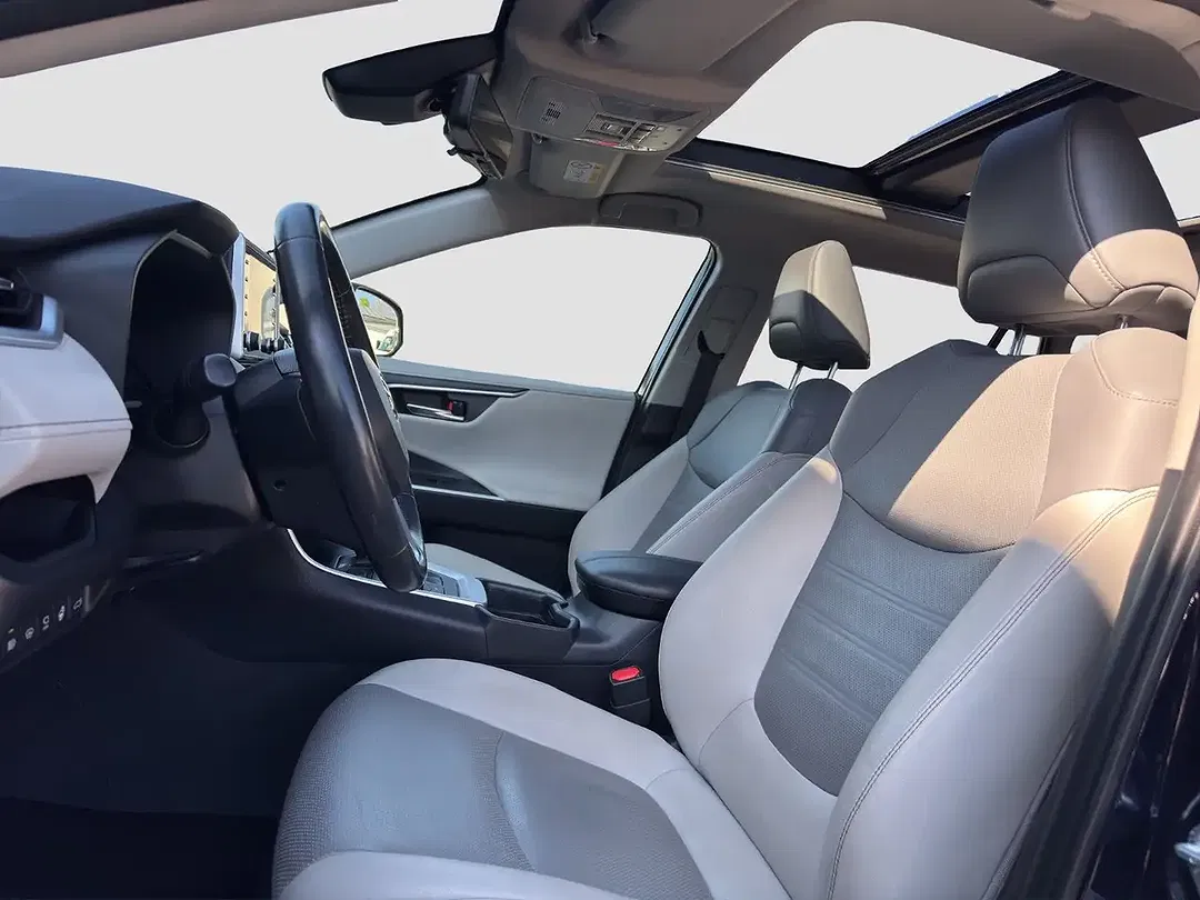 Toyota RAV 4 - Thumbnail 10