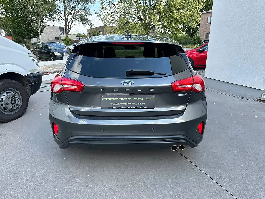 Ford Focus - Thumbnail 5