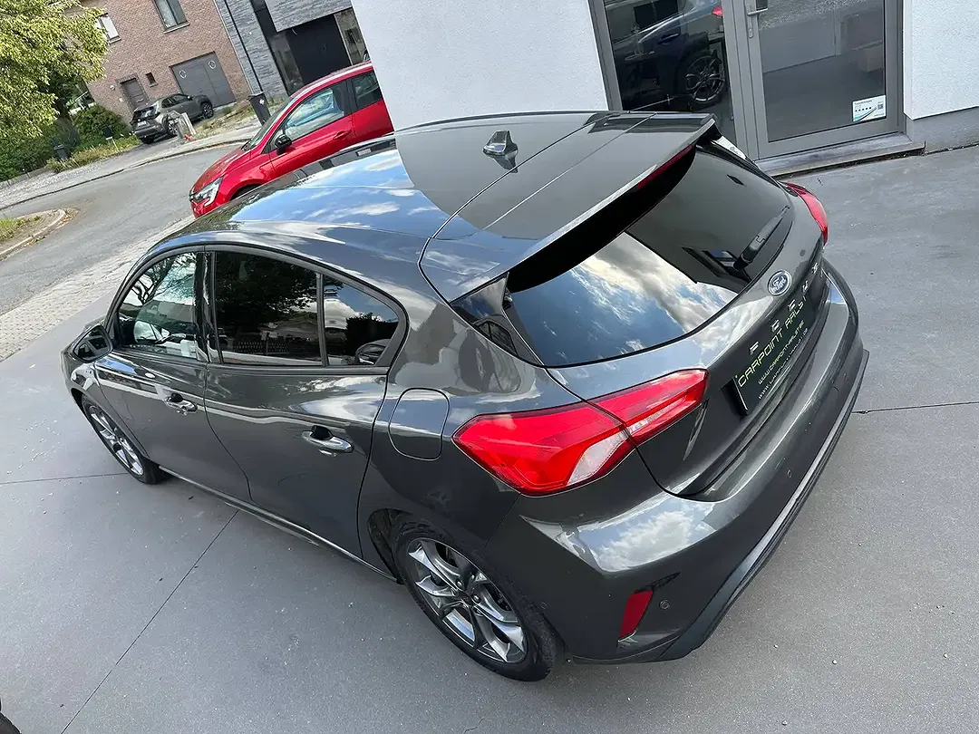 Ford Focus - Thumbnail 9