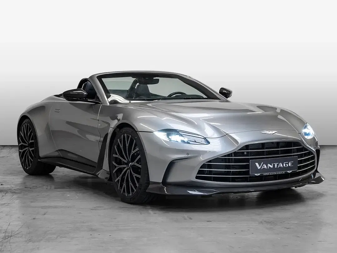 Aston Martin Vantage - Thumbnail 1