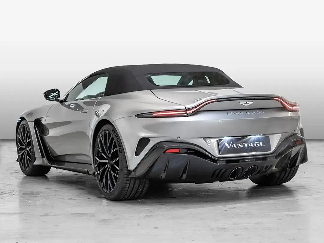 Aston Martin Vantage - Thumbnail 16