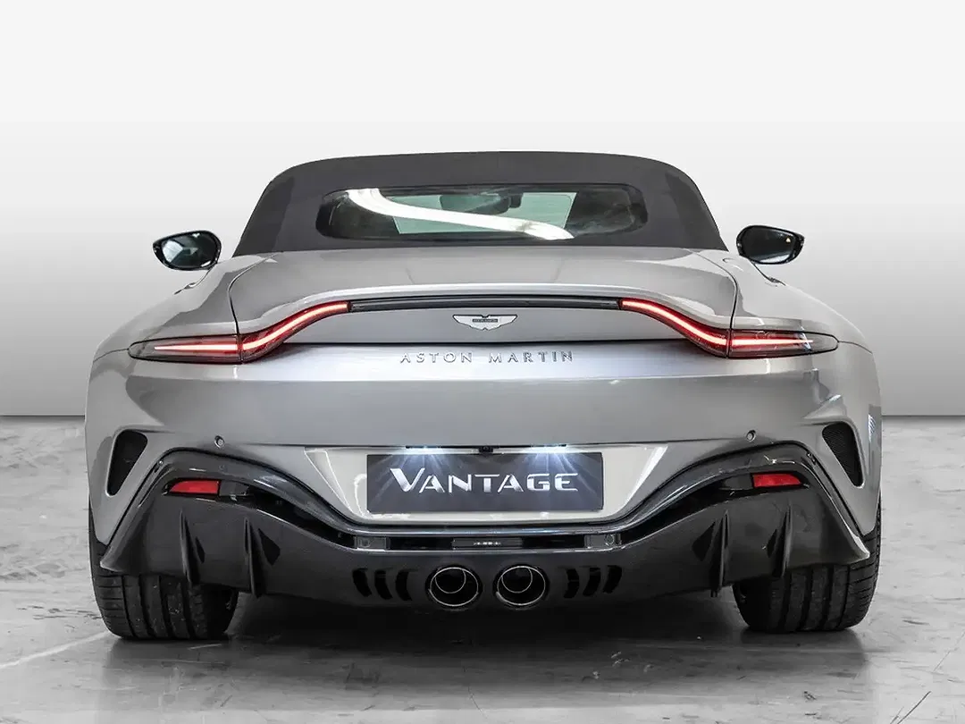 Aston Martin Vantage - Thumbnail 17