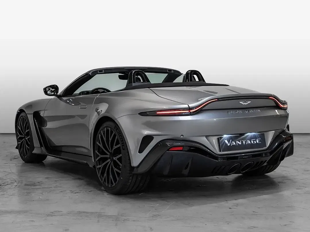 Aston Martin Vantage - Thumbnail 2