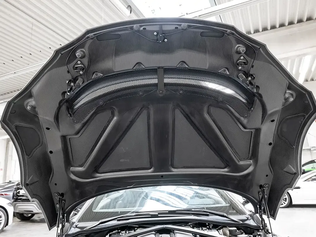 Aston Martin Vantage - Thumbnail 30
