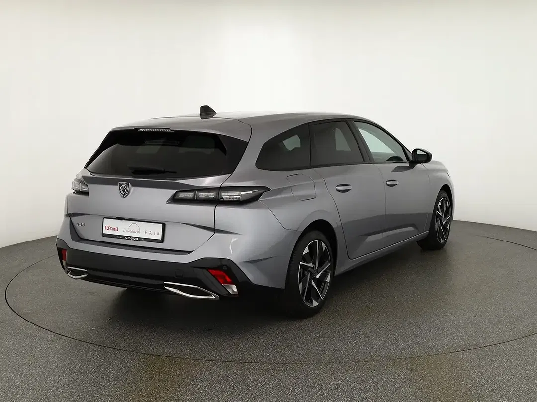Peugeot 308 - Thumbnail 4