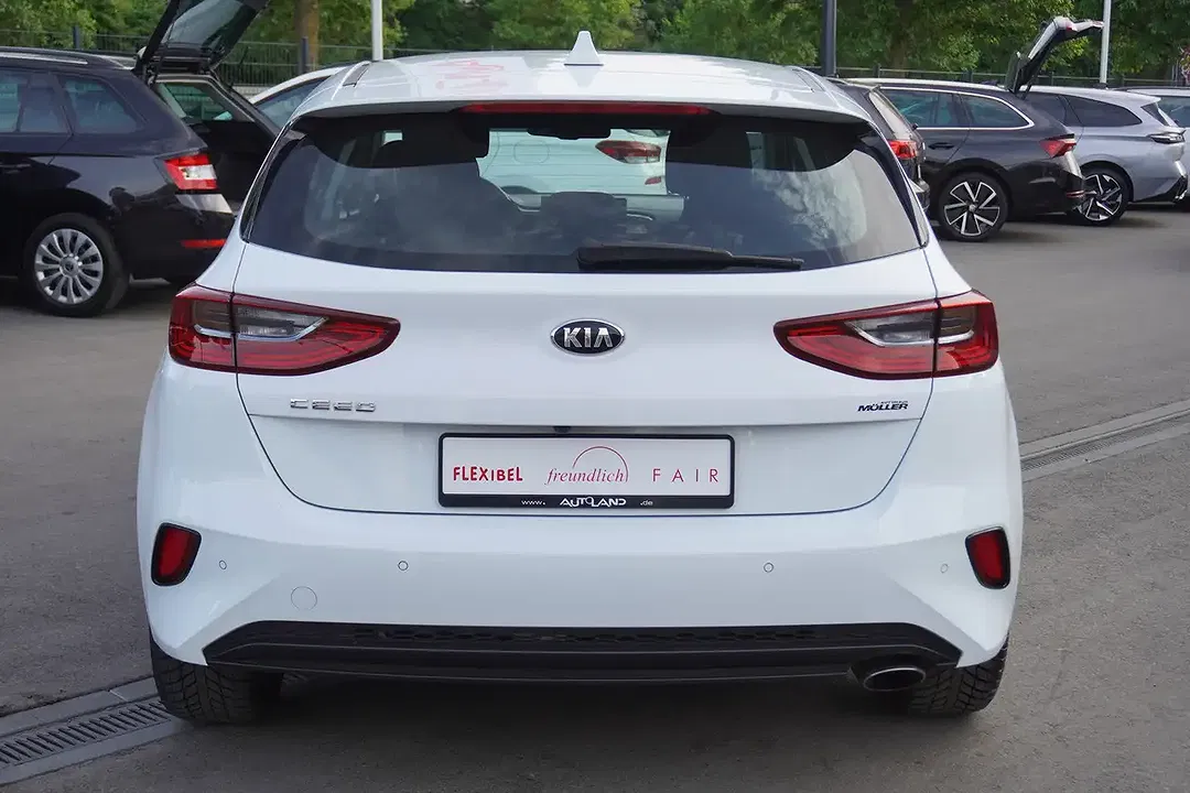 Kia Ceed / cee'd - Thumbnail 2