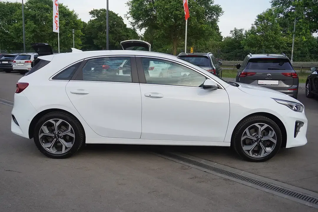 Kia Ceed / cee'd - Thumbnail 4
