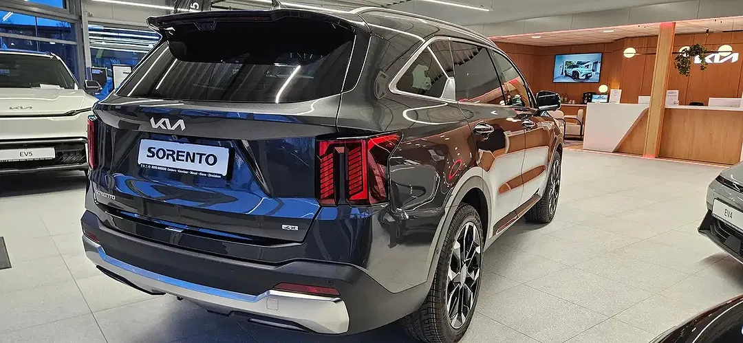 Kia Sorento - Thumbnail 4