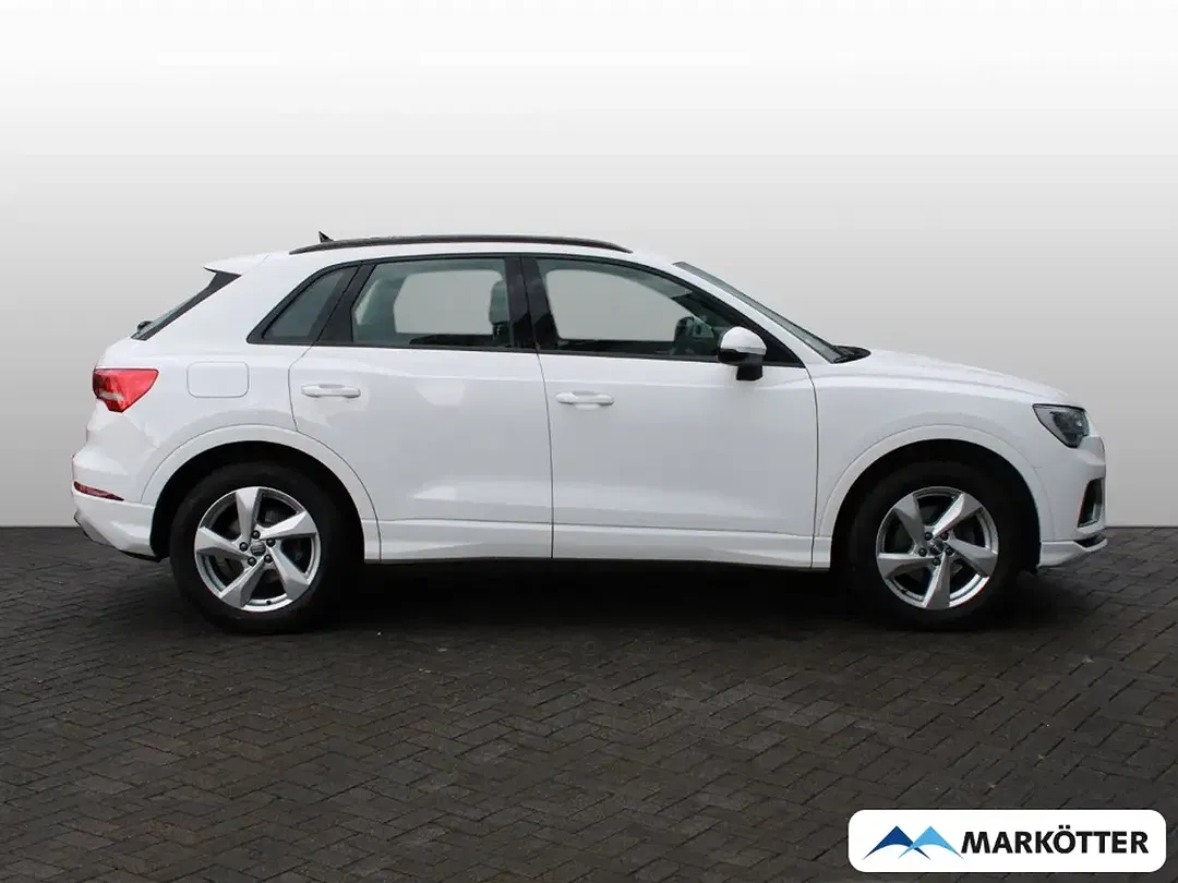 Audi Q3 - Thumbnail 3