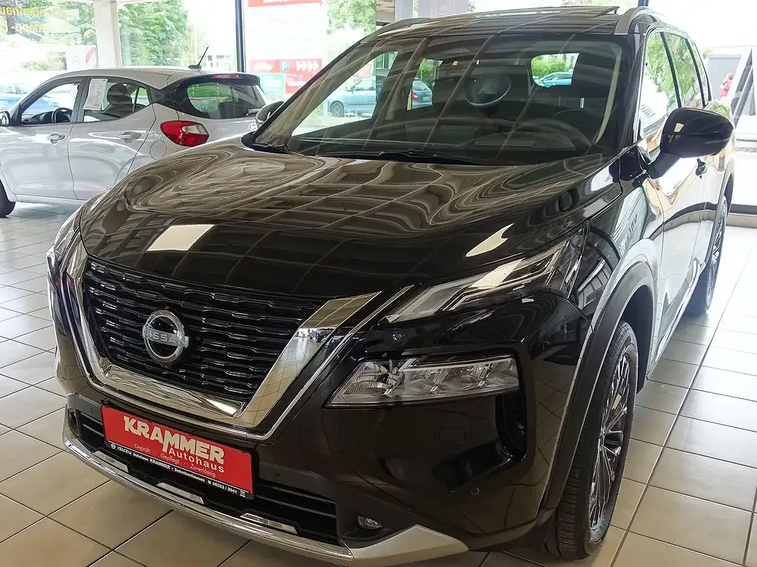 Nissan X-Trail - Thumbnail 1