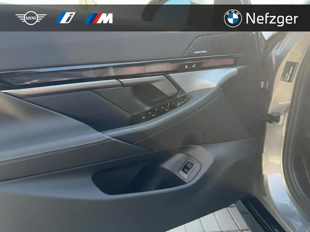 BMW 520 - Thumbnail 13