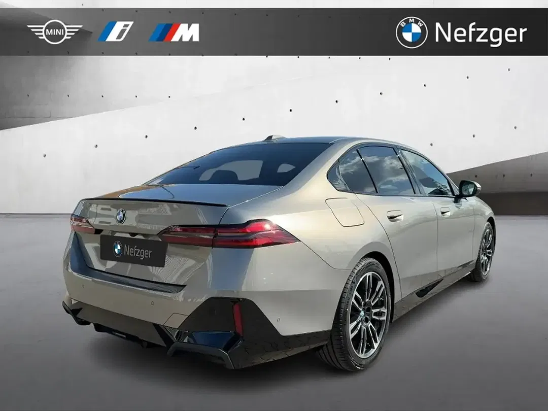 BMW 520 - Thumbnail 4