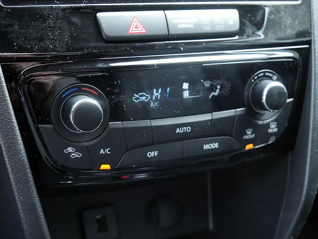 Suzuki Vitara - Thumbnail 15