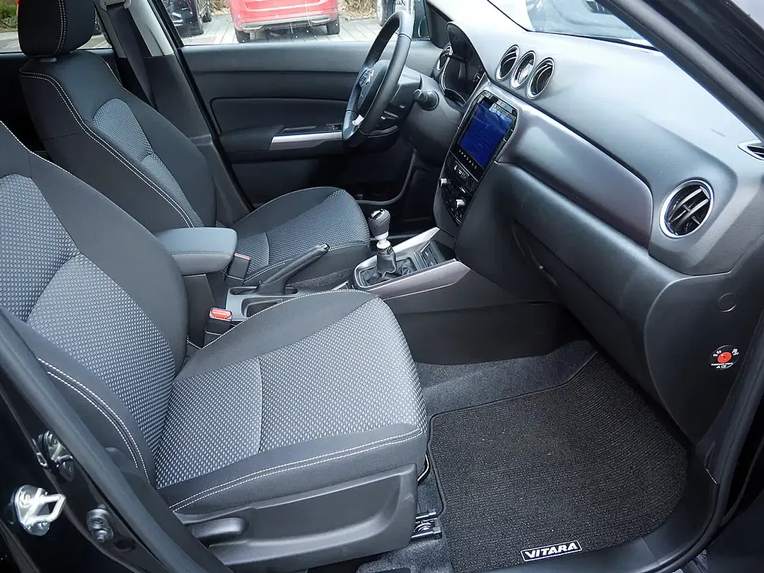 Suzuki Vitara - Thumbnail 8
