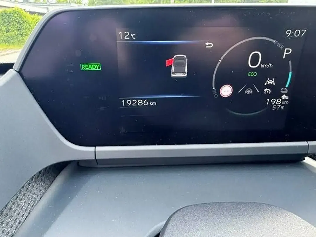 Subaru Solterra - Thumbnail 13
