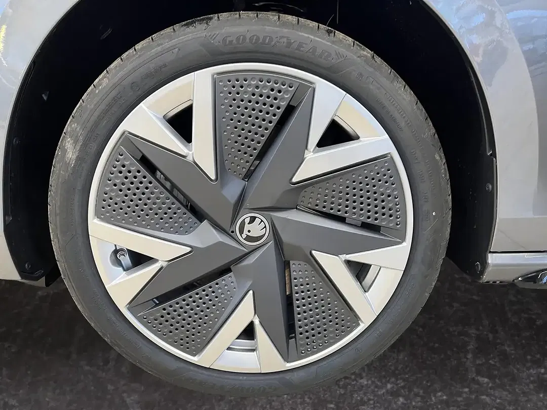 Skoda Superb - Thumbnail 14