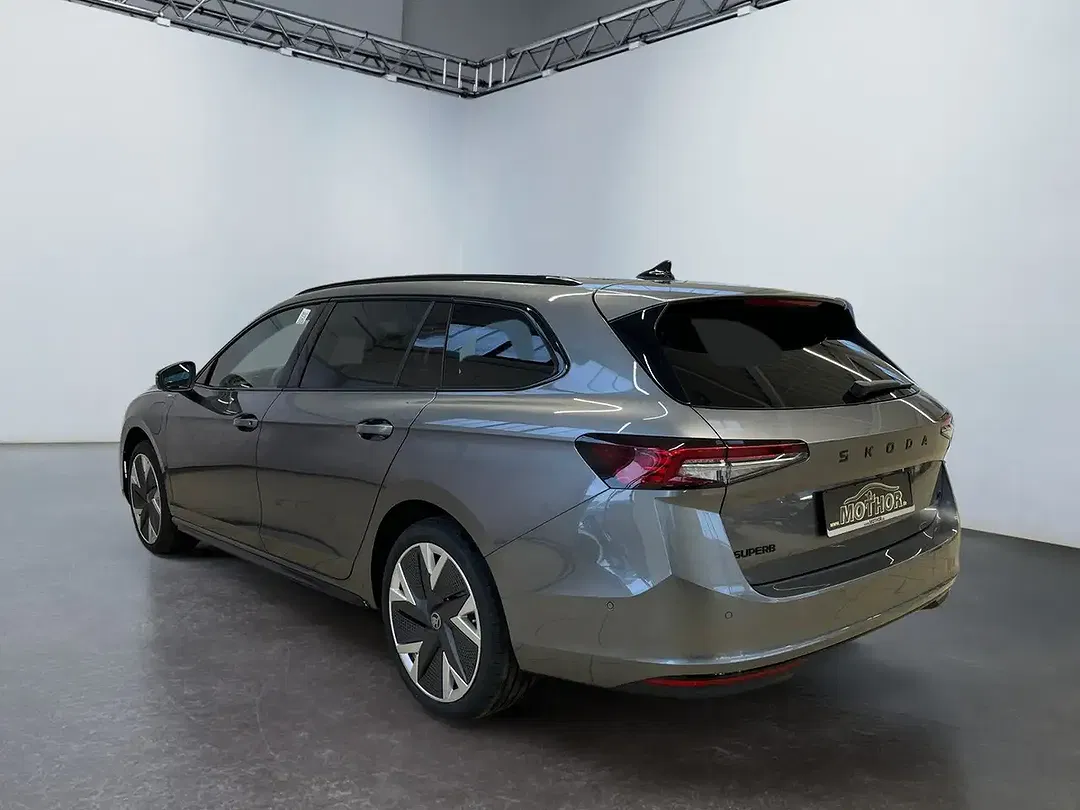 Skoda Superb - Thumbnail 3