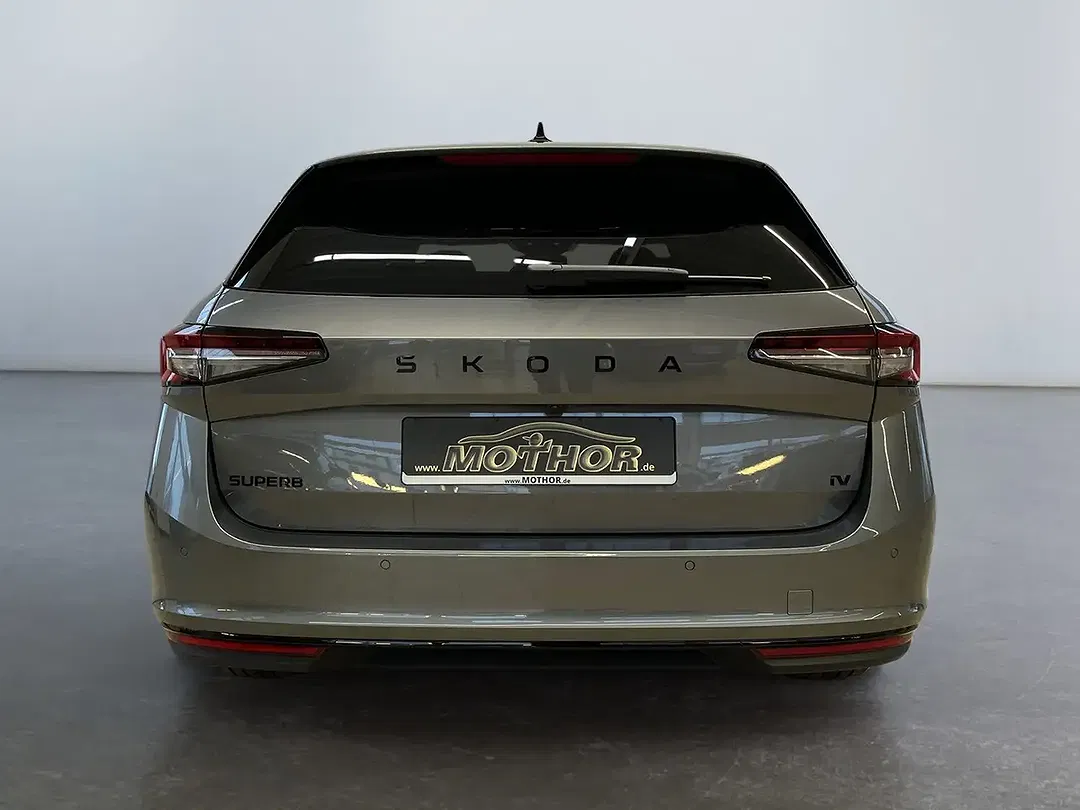 Skoda Superb - Thumbnail 4