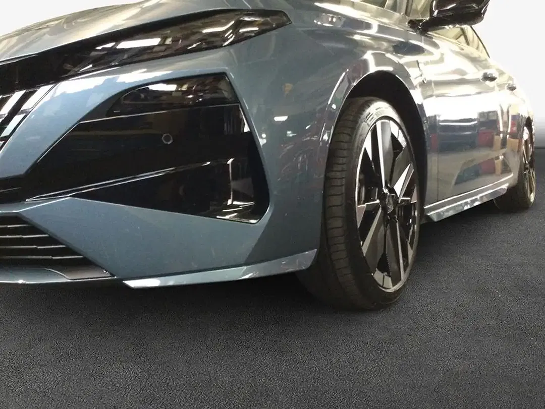 Peugeot 308 - Thumbnail 5