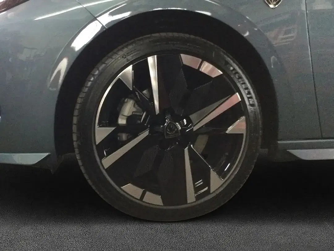 Peugeot 308 - Thumbnail 6