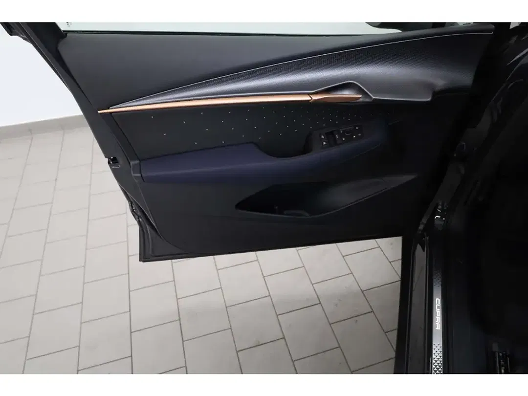 CUPRA Tavascan - Thumbnail 13